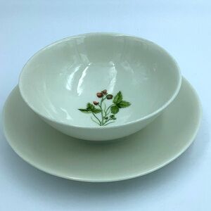 Vintage Shenango China Peter Terris Wild Strawberry Bowl with Attached Base